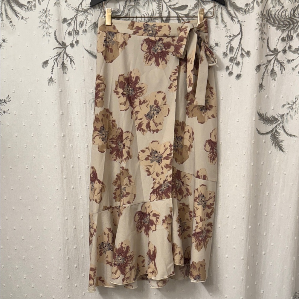Chic Asymmetrical Floral Skirt - Cream and Brown